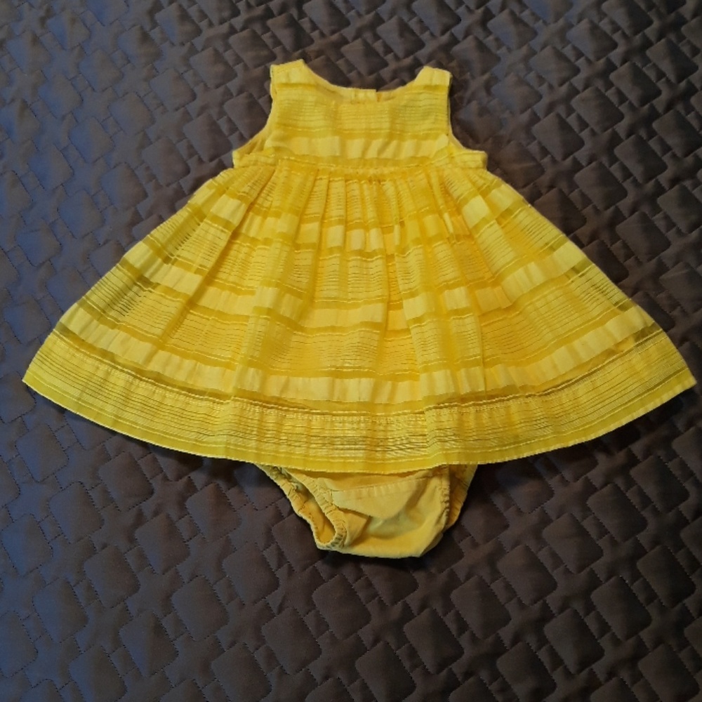 🐣Yellow Baby Gap Dress w/diaper cover, 3-6 months